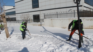 Gercüş Belediyesinden karla mücadele çalışmaları