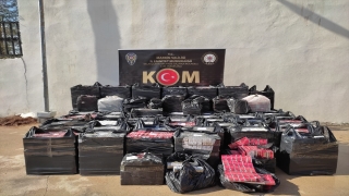Mardin’de 2 tırda 61 bin 580 paket kaçak sigara ele geçirildi