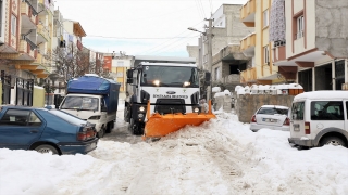 Şehitkamil Belediyesi ekipleri karla mücadeleye devam ediyor