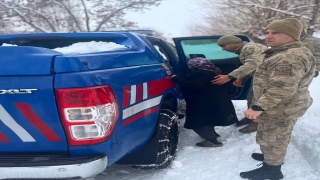 Adıyaman’da sobadan sızan gazdan etkilenen 3 kişi hastaneye kaldırıldı