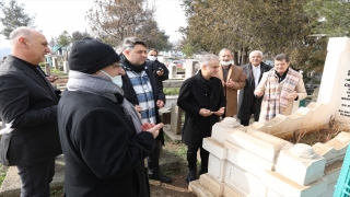 ”Şark Bülbülü” Celal Güzelses, Diyarbakır’da kabri başında anıldı
