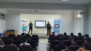 Siirt’te öğretmen ve öğrencilere siber güvenlik semineri