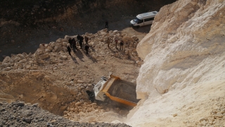 Şanlıurfa uçurumdan düşen kamyonun şoförü öldü