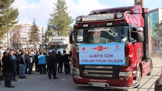 Siirt’ten Suriye’ye 4 tır yardım gönderildi