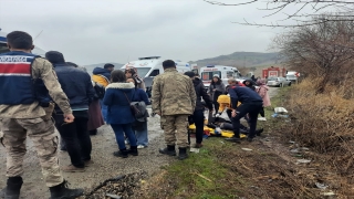 Adıyaman’da yolcu minibüsü ile otomobil çarpıştı, 7 kişi yaralandı
