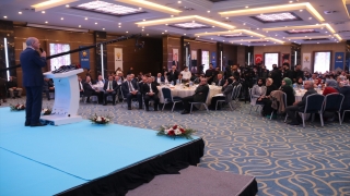 AK Parti’li Kurtulmuş, Diyarbakır’da ”Vefa Buluşmaları” programında konuştu: