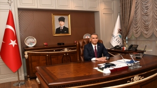 Adıyaman Valisi Çuhadar, AA’nın 102’nci kuruluş yıl dönümünü kutladı