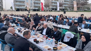Mardin Valisi Demirtaş vatandaşlarla iftar yaptı: 