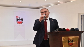Diyarbakır Valisi Karaloğlu, şehit aileleri ve gazilerle iftar yaptı