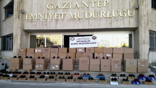 Gaziantep’te 2 bin 944 taklit ayakkabı ele geçirildi