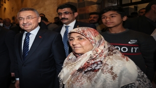 Cumhurbaşkanı Yardımcısı Oktay, Gaziantep’te gençlerle buluştu: