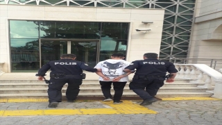 Gaziantep’te hırsızlık suçundan aranan zanlı sahte kimlikle yakalandı