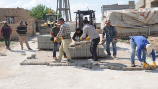 Artuklu’da kilitli parke taşı döşeme çalışması