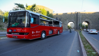 Diyarbakır’ın fethi etkinlikleri kapsamında gezici otobüsle müzik yayını 