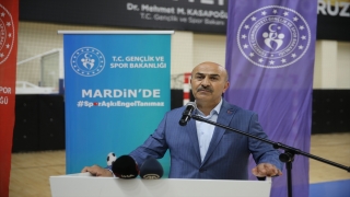 Mardin’de özel eğitim öğrencilerine spor malzemesi dağıtıldı