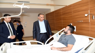 Adıyaman Valisi Çuhadar’dan yaralı askere ziyaret