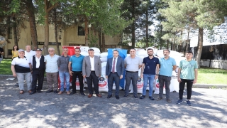 Diyarbakır’da karpuz yetiştiricilerine gübre ve ilaç desteğinde bulunuldu 