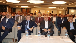HAKİŞ Genel Başkanı Arslan, Adıyaman’da Hizmetİş Sendikasının genel kuruluna katıldı