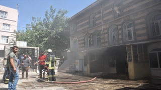 Şanlıurfa’da camide çıkan yangın hasara neden oldu