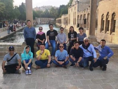 Çinli ve Ukraynalı turistlerden Urfa çıkarması