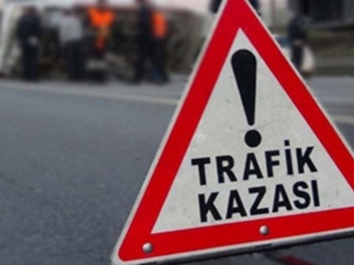 Şanlıurfa'da kamyonet ile otomobil çarpıştı: 3 yaralı