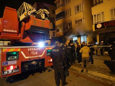 Bir apartmanda çıkan yangında 4 kişi öldü