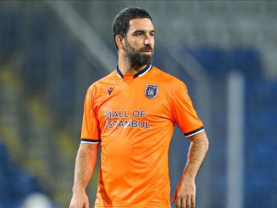Medipol Başakşehir'de Arda Turan ile yollar ayrıldı