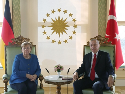 Erdoğan-Merkel görüşmesi başladı