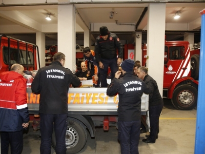 Deprem nedeniyle Elazığ ve Malatya'ya destek ekipler gönderildi