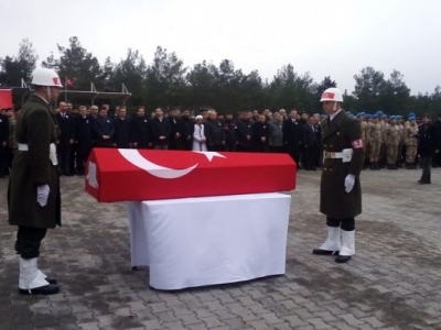 Şehit asker memleketine uğurlandı