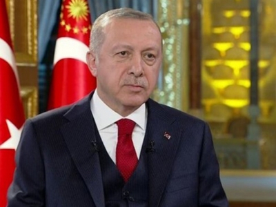 "Çocuğum aç" diyen kadın dışarı atıldı