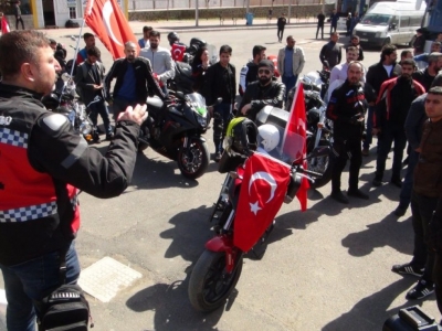 Şanlıurfa’da şehitler için motosiklet konvoyu