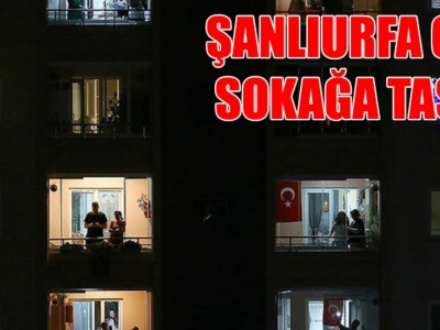 Türkiye, balkonlarda İstiklal Marşını okudu