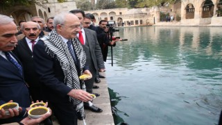 Kılıçdaroğlu, Balıklıgöl'de İktidar Dileği Tuttu