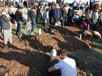 Çocuk işçiler defnedildi