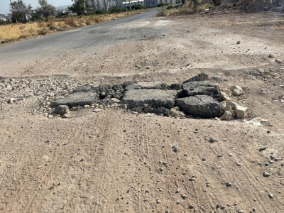 Bozuk yol vatandaşları çileden çıkarıyor!