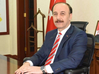 Vali Erin aşı çagrısı yaptı
