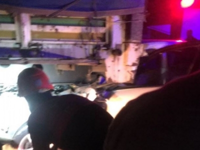 Otomobil TIR’ın Altına Girdi: 1 Ölü, 1 Yaralı