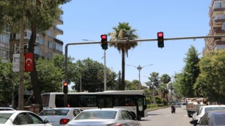 Trafik Akıllı Sinyalizasyon İle Yönetiliyor