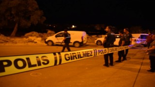 Şanlıurfa'da silahlı kavgada yoldan geçen anne ile 2 çocuğu yaralandı