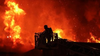 Urfa’da İş Merkezinde Yangın !