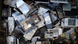 Dünyada 2022'de 5,3 milyar cep telefonunun çöpe atılacağı tahmin ediliyor
