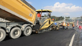 Abide kavşağı ikinci köprüde asfalt çalışması