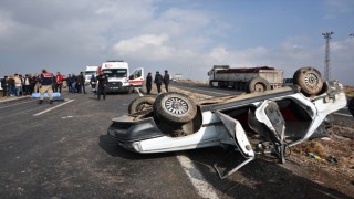 Şanlıurfa'da devrilen otomobildeki 1 kişi öldü, 4 kişi yaralandı