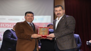 Başkan Çiftçi’ye Gazeteciler gününde plaket