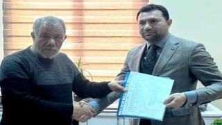 İYİ Parti Şanlıurfa İl başkanı mazbatasını aldı.
