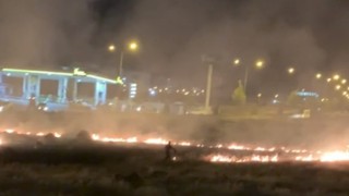 Karaköprü’de atılan izmarit tarlada yangına neden oldu