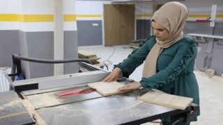 Karaköprü’de doğa dostu ahşap oyuncaklar üretiliyor