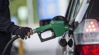 Benzine büyük zam geldi