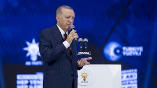 Cumhurbaşkanı Erdoğan yeniden AK Parti Genel Başkanı